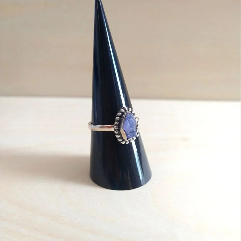 Tanzanite Solitaire Ring - Picture 3 of 11